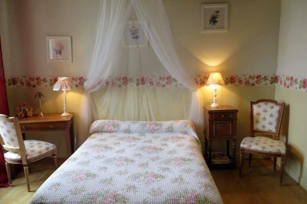 Bed and Breakfast Aux Trois Fontaines Eynesse Экстерьер фото