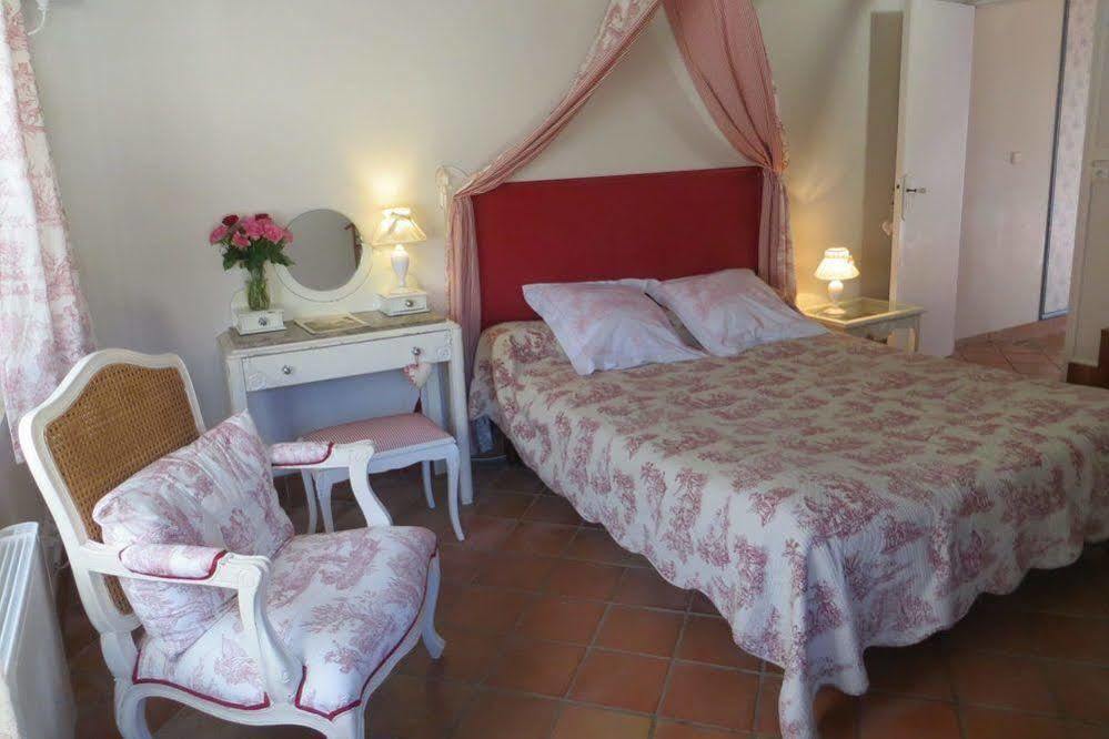 Bed and Breakfast Aux Trois Fontaines Eynesse Экстерьер фото