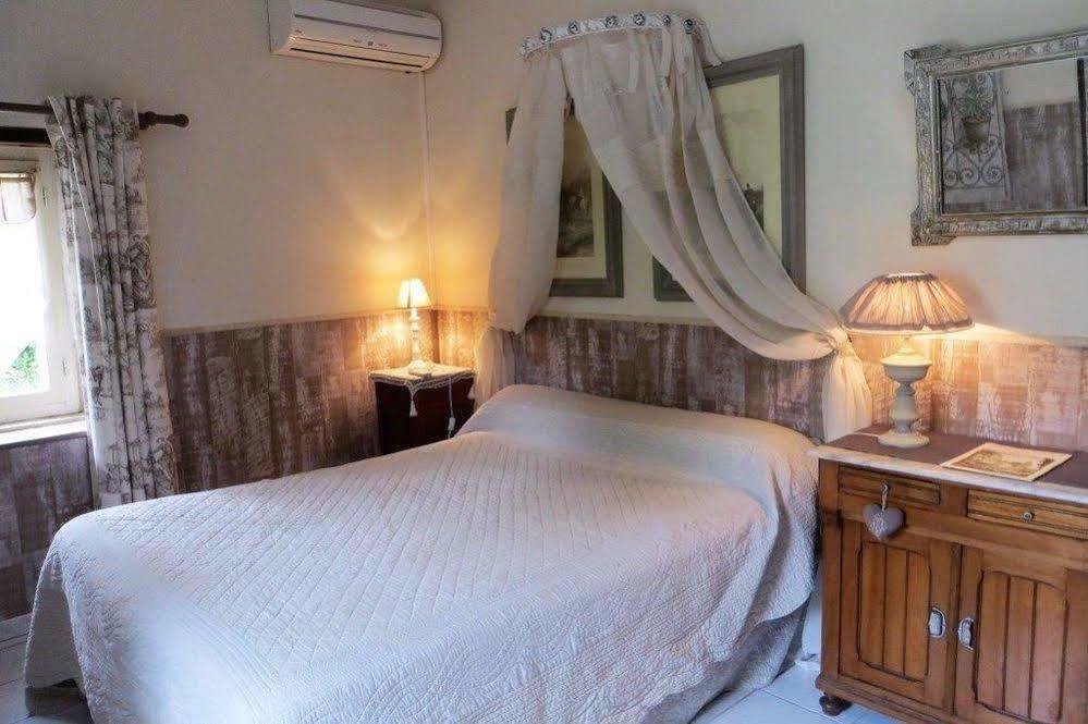 Bed and Breakfast Aux Trois Fontaines Eynesse Экстерьер фото