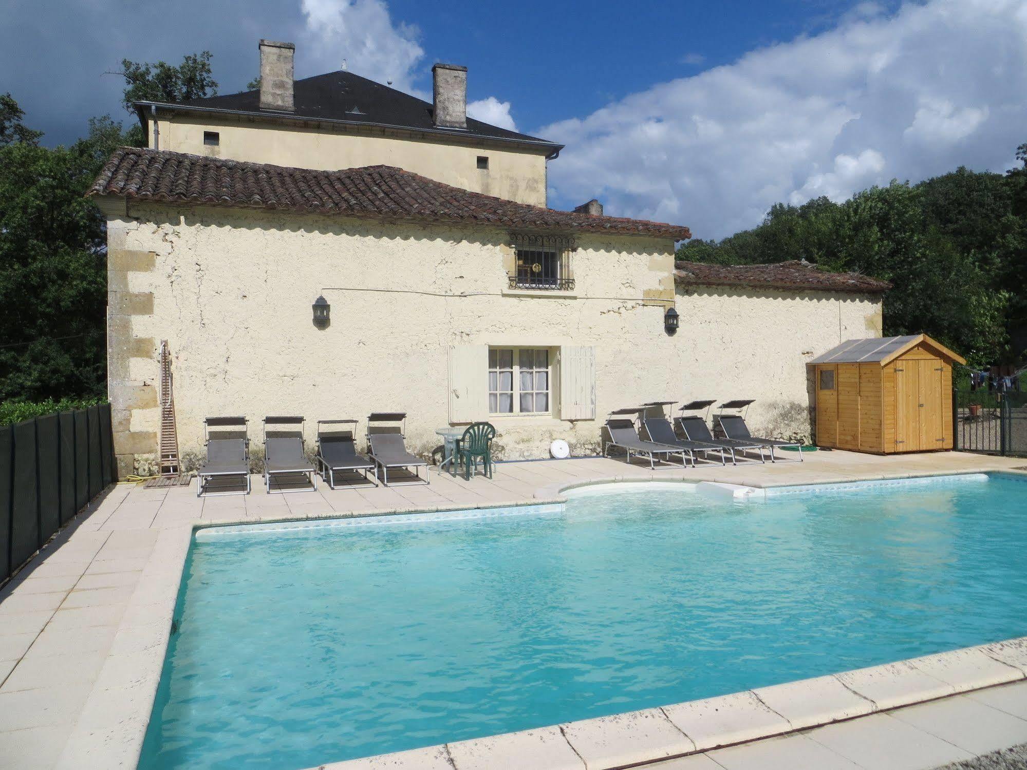 Bed and Breakfast Aux Trois Fontaines Eynesse Экстерьер фото