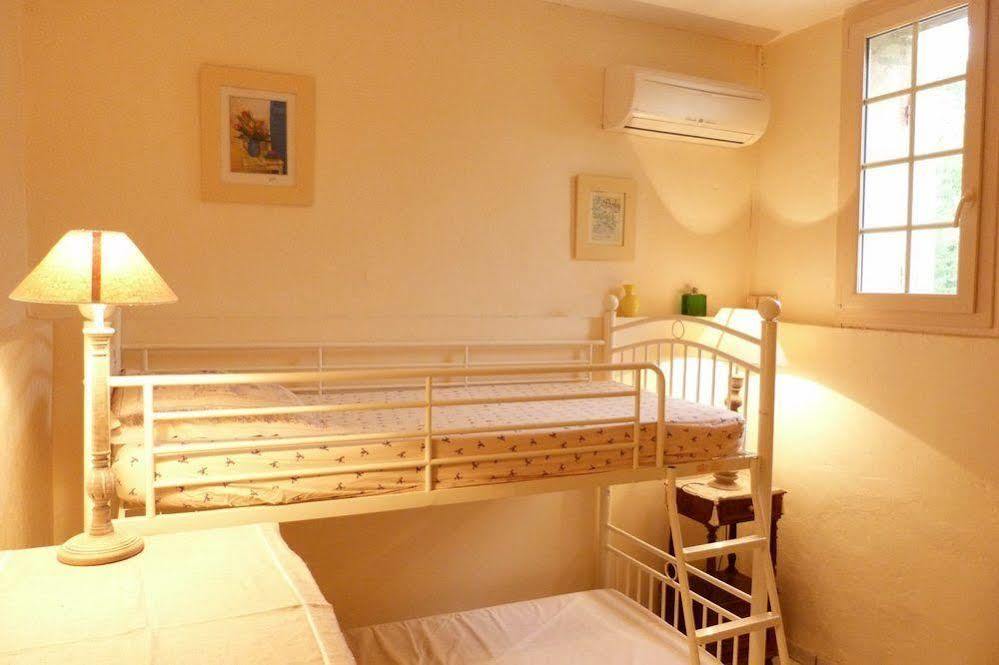 Bed and Breakfast Aux Trois Fontaines Eynesse Экстерьер фото